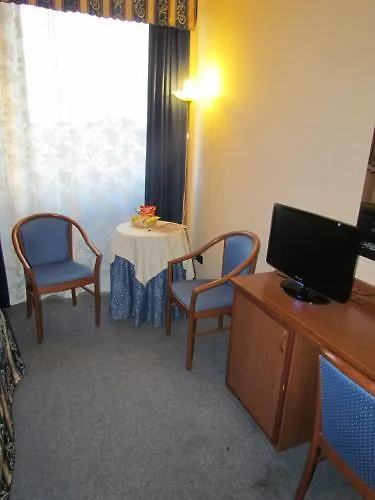 Hotel Le Cerbaie Altopascio 3*,